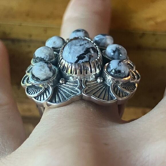 Genuine White Buffalo Sterling Silver Southwestern Ring Size 7 - Picture 2 of 9